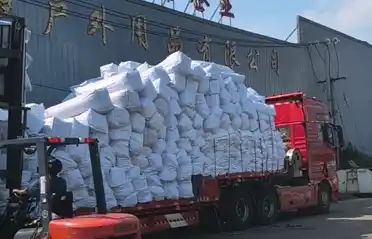 Kiel Estas Katastrofhelpaj Tendoj Pakitaj, Ŝarĝitaj kaj Senditaj?